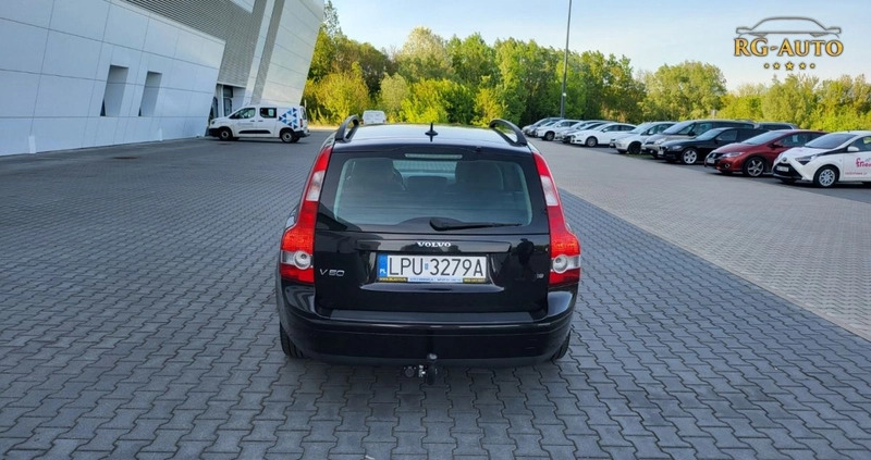 Volvo V50 cena 13900 przebieg: 233000, rok produkcji 2004 z Skierniewice małe 704